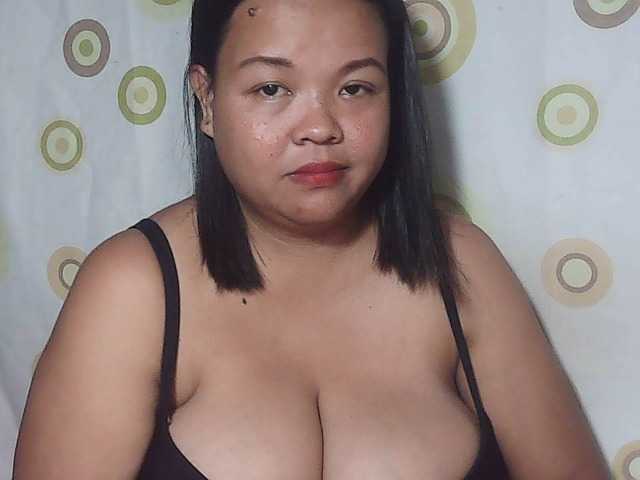 Емитувани слики од екранот yummytits28