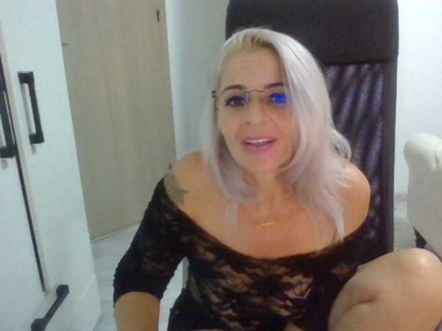 Емитувани слики од екранот yzabel