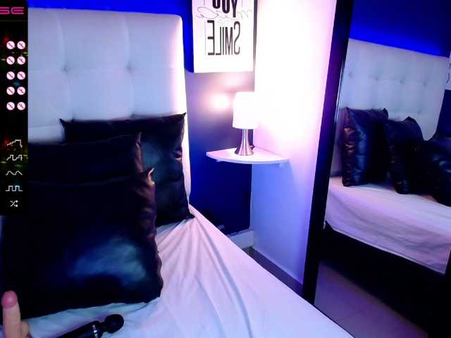 Емитувани слики од екранот ZoeBolton